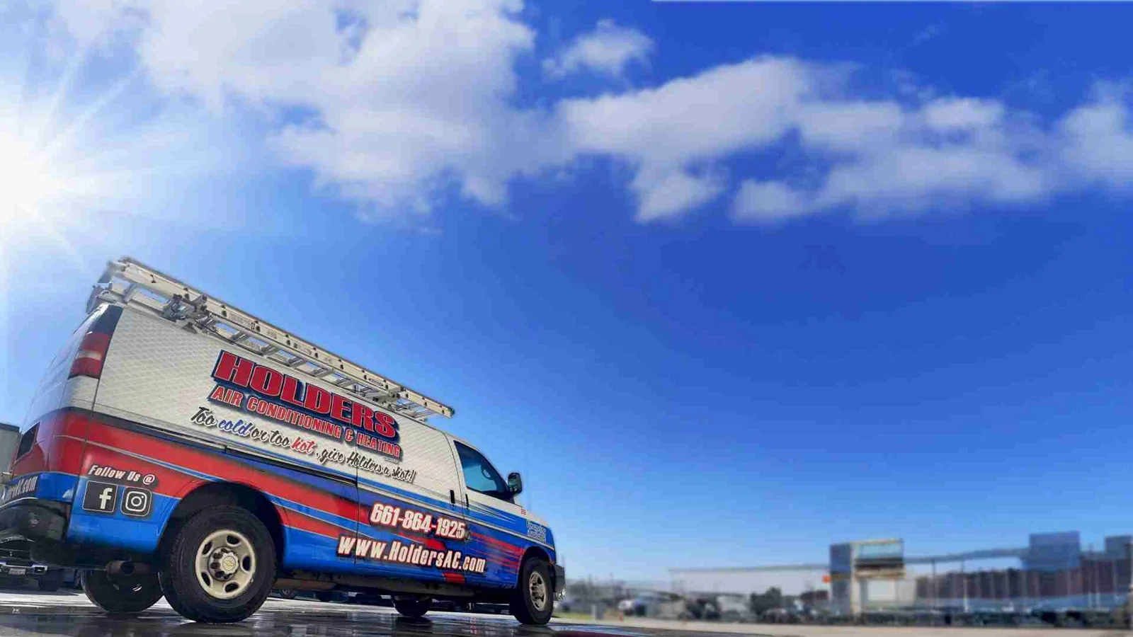 Holders Air Conditioning & Heating service van