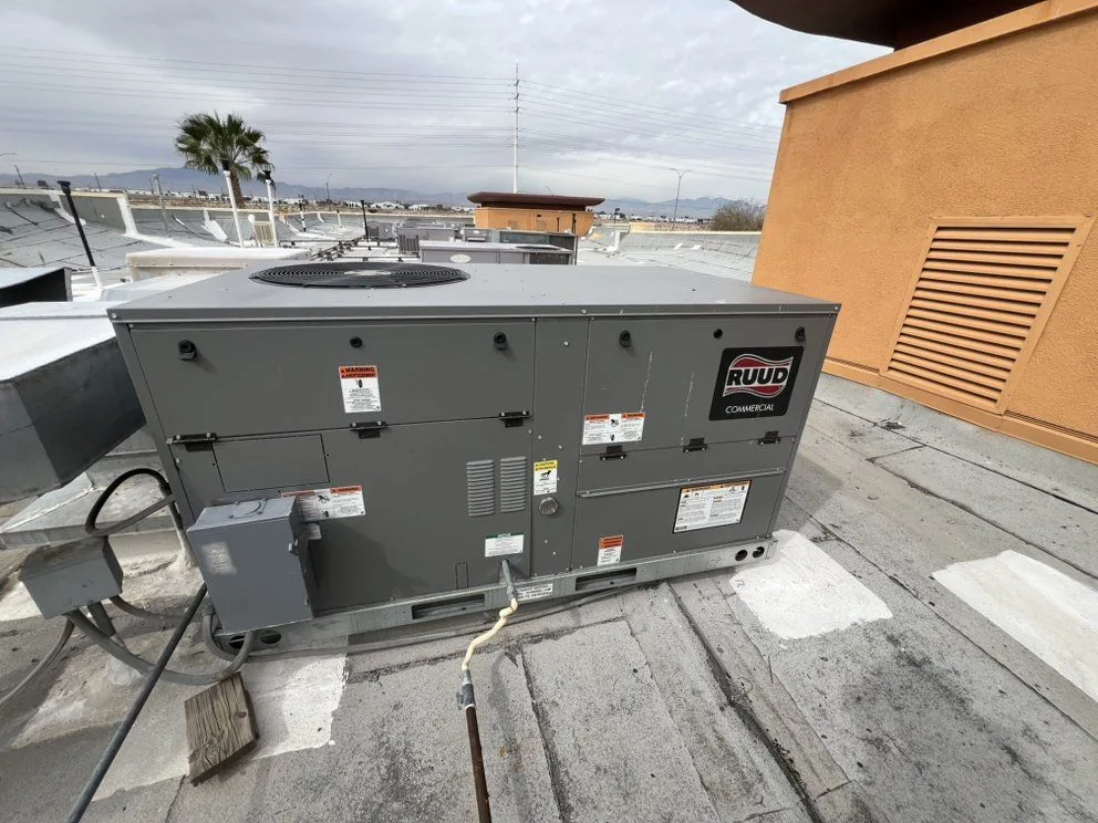 Rooftop package unit installed by Angel's Air