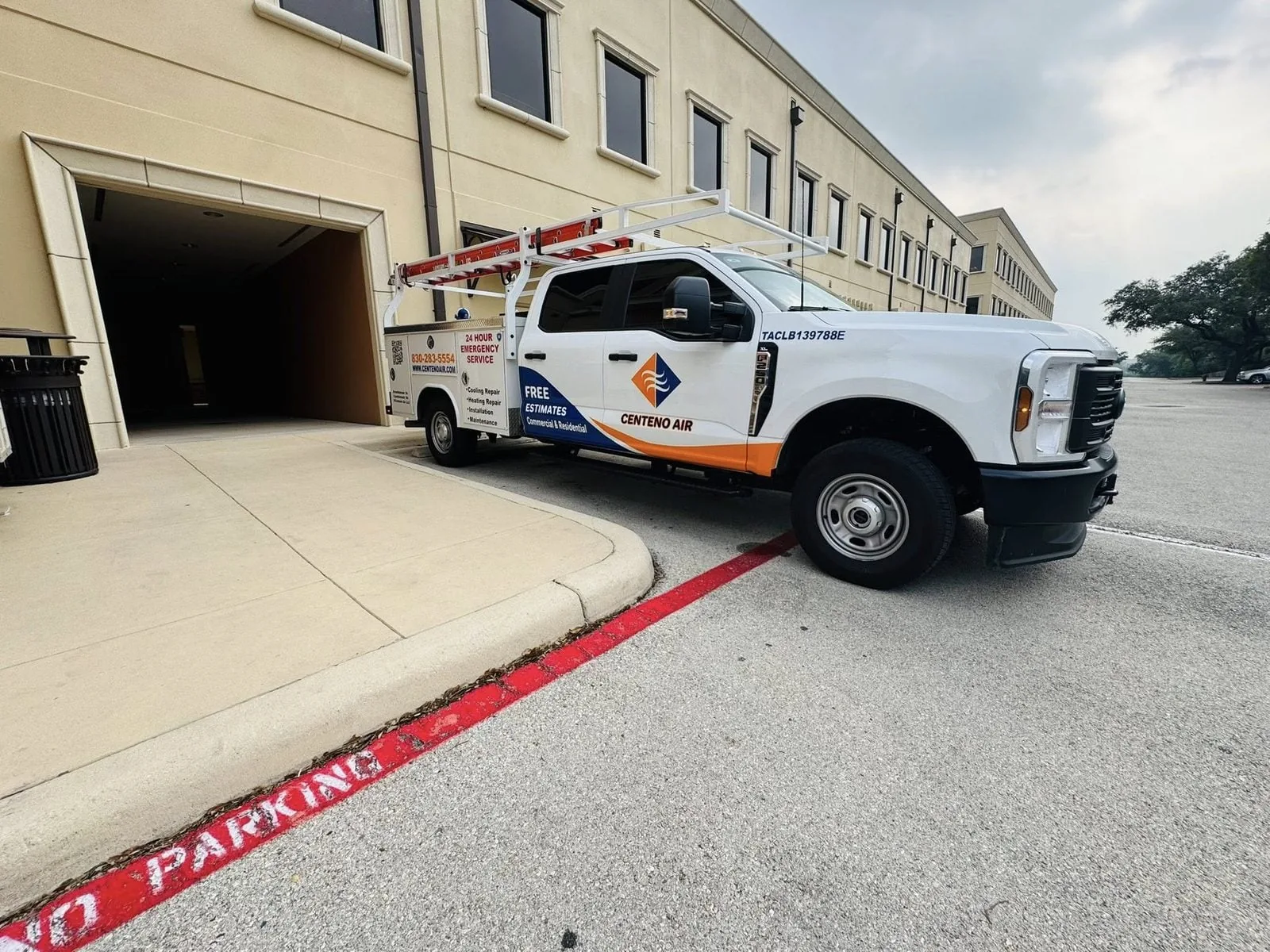 Centeno Air service truck with ladder rack