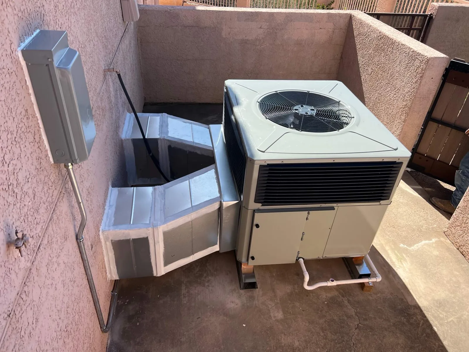 Packaged air conditioner replaced by B & J Refrigeration at a home in Oro Valley